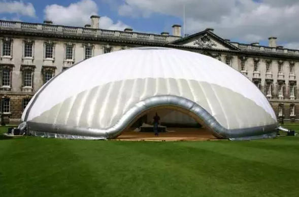 Big inflatable igloo playhouse tent