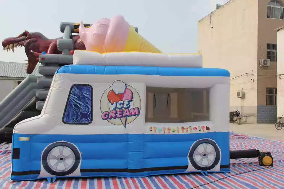 Inflatable ice cream booth Dining car tent