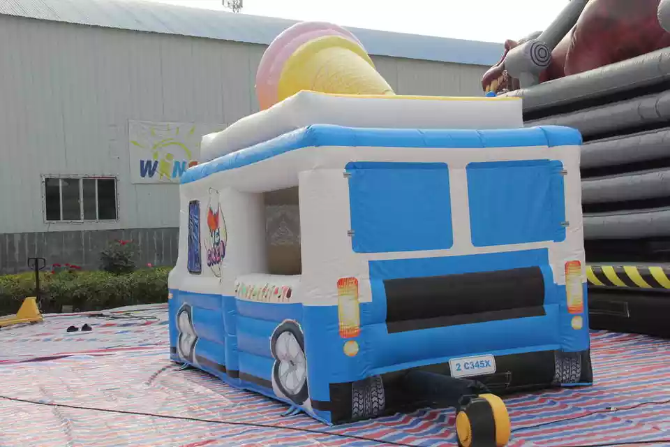 Inflatable ice cream booth Dining car tent